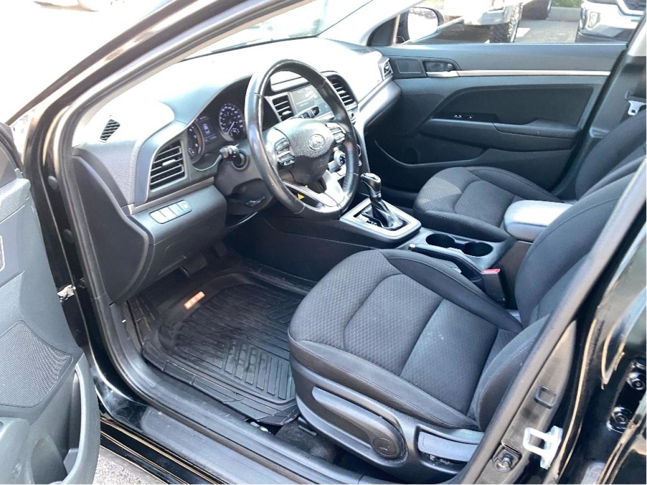 2020 Hyundai Elantra Preferred Photo