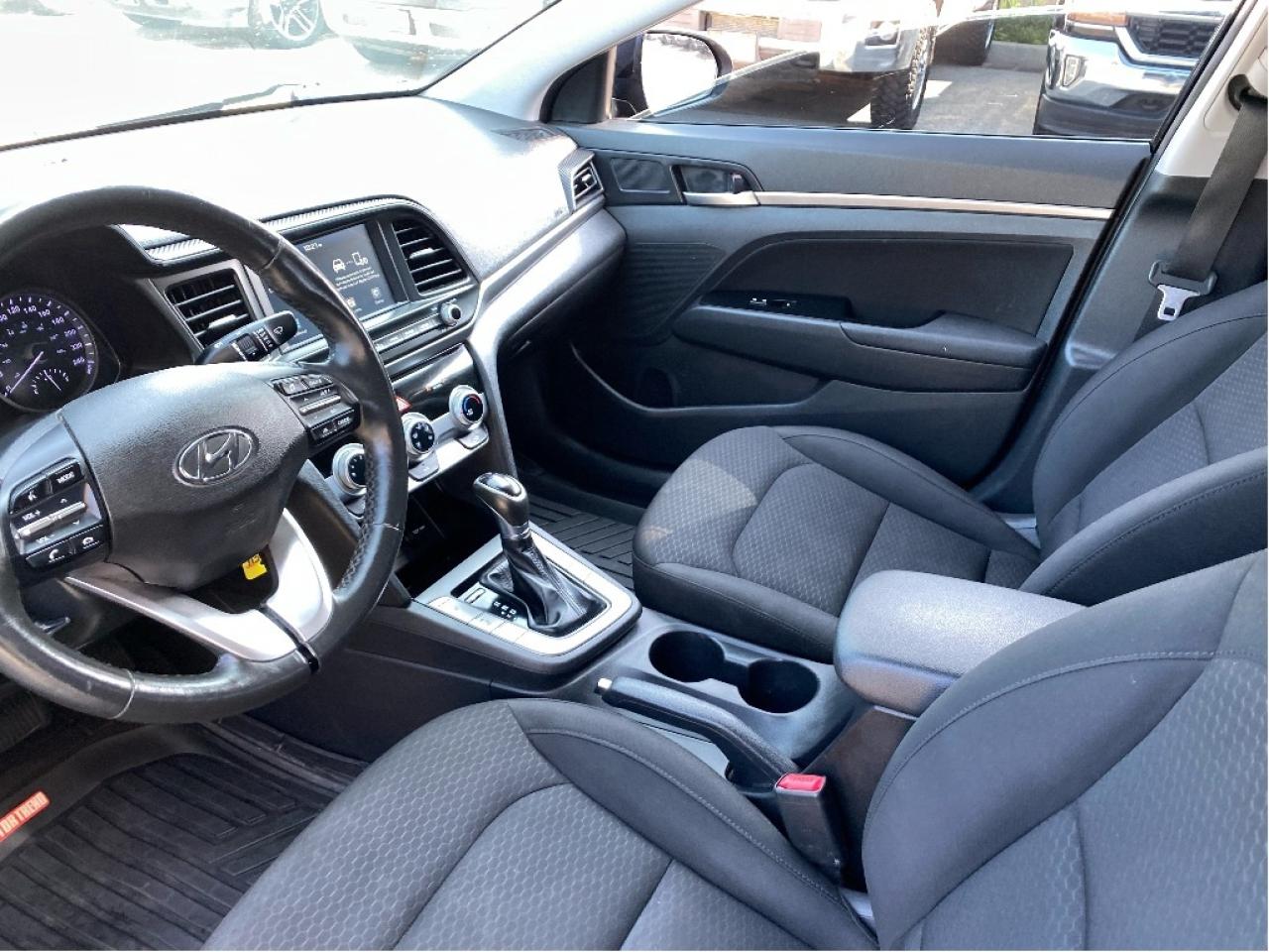 2020 Hyundai Elantra Preferred Photo