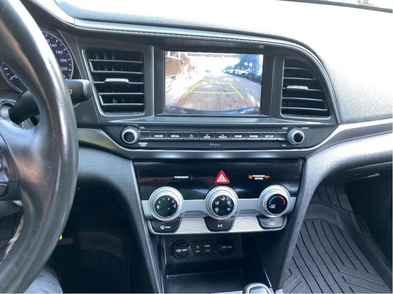 2020 Hyundai Elantra Preferred Photo