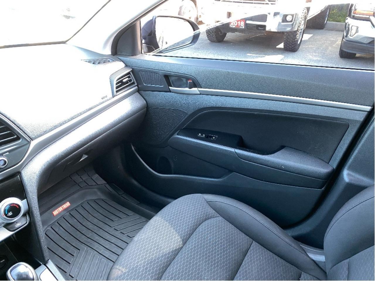 2020 Hyundai Elantra Preferred Photo