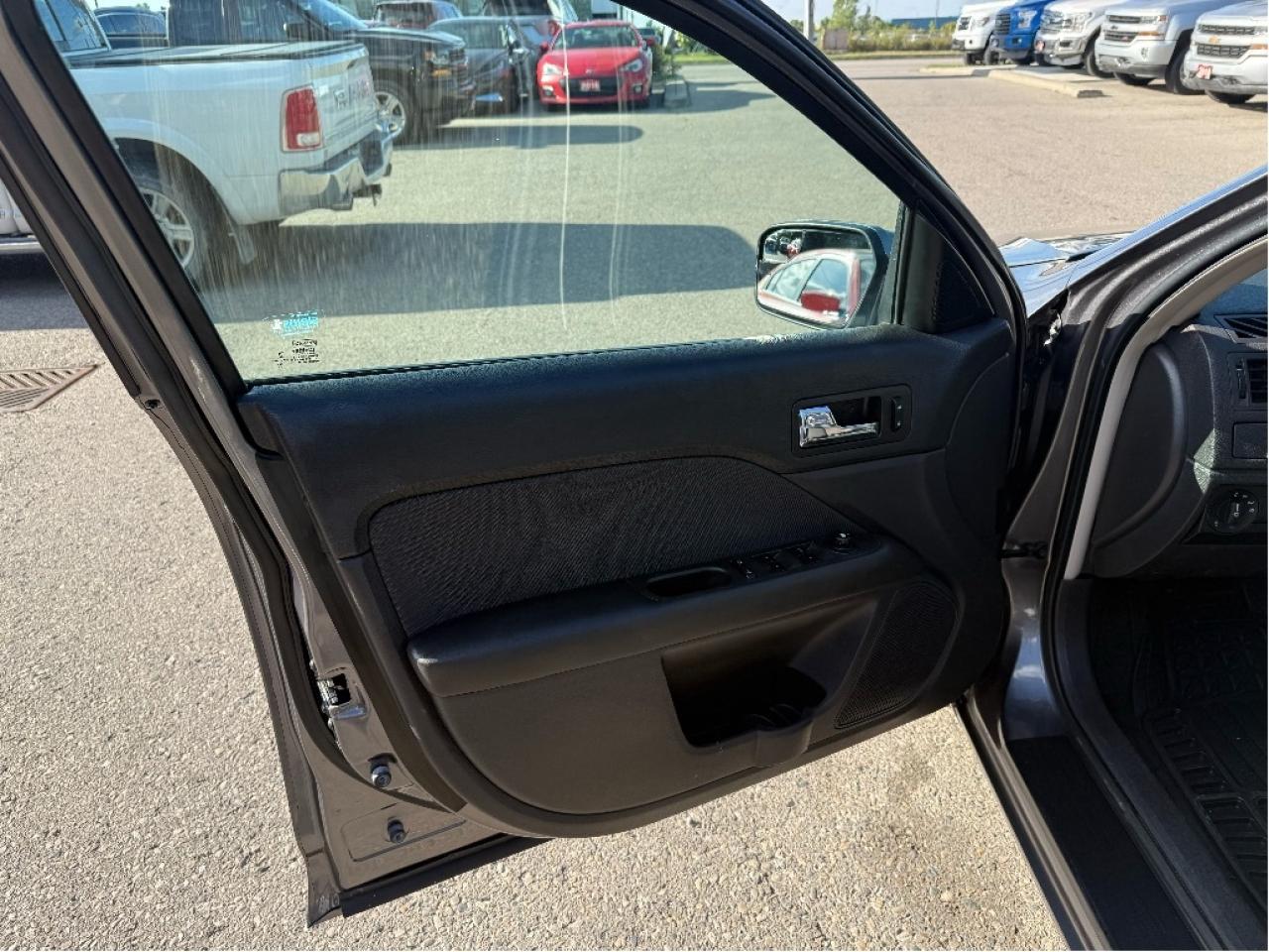 2012 Ford Fusion SE, Low Mileage Photo