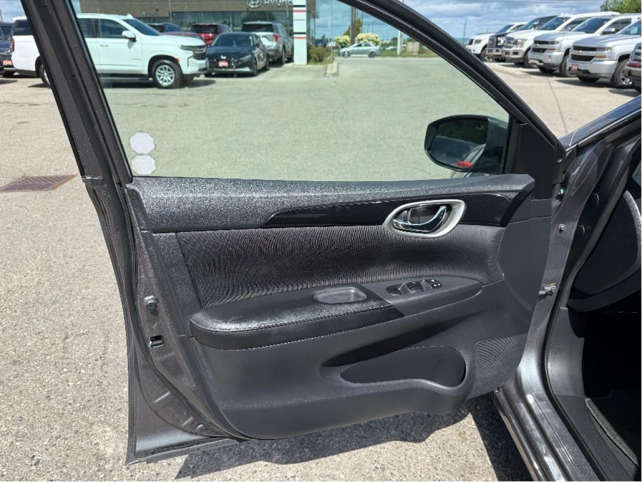 2018 Nissan Sentra S, Low Mileage, No Accident Photo