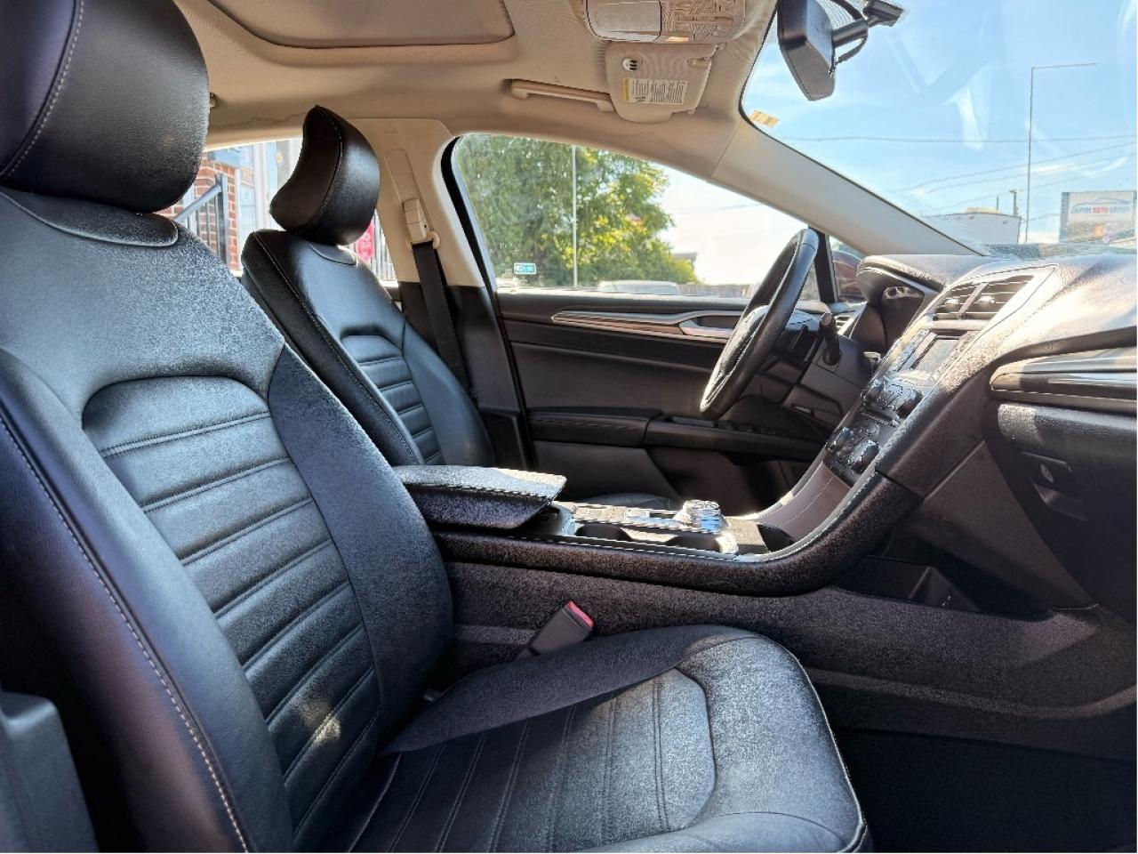 2017 Ford Fusion SE Photo