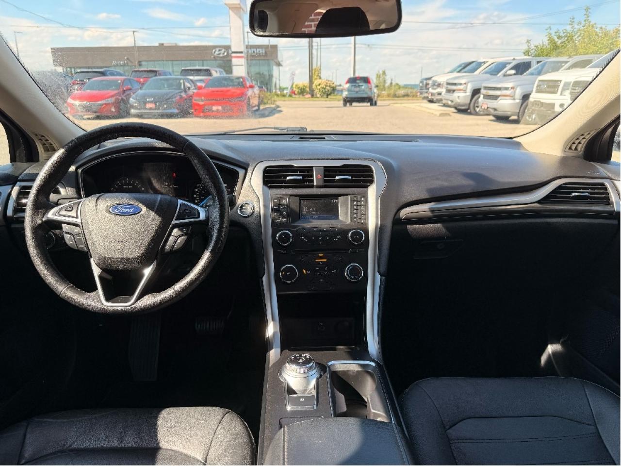 2017 Ford Fusion SE Photo