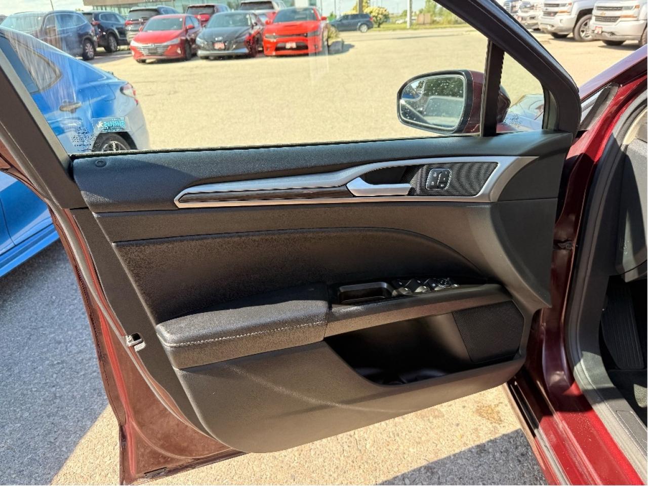 2017 Ford Fusion SE Photo