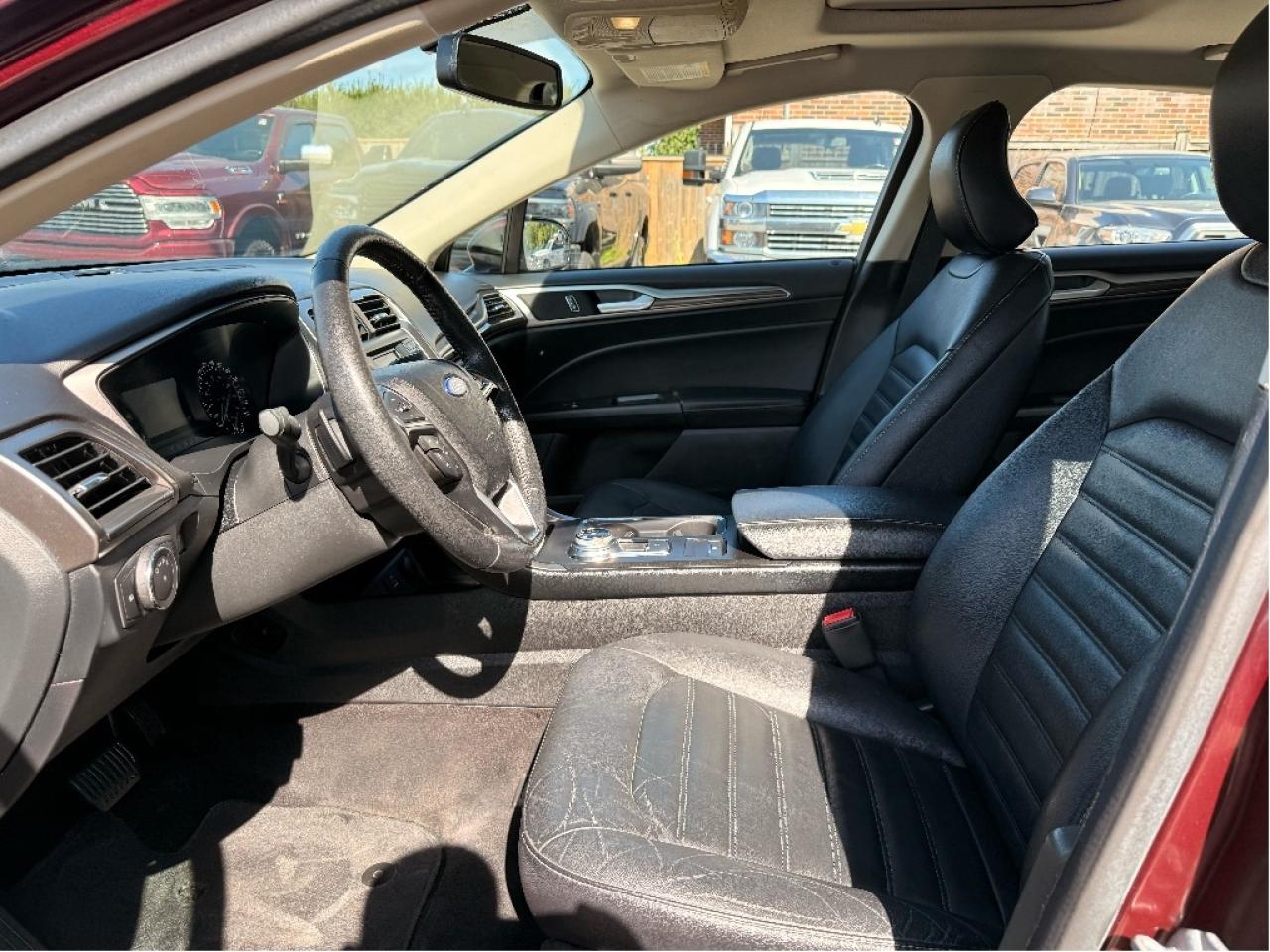 2017 Ford Fusion SE Photo