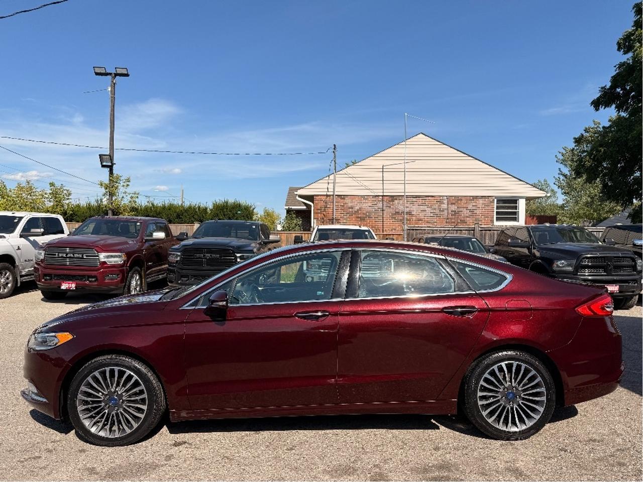 2017 Ford Fusion SE Photo3