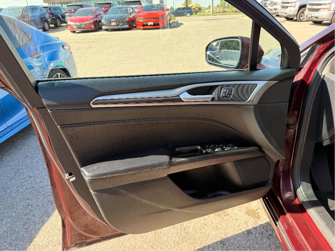 2017 Ford Fusion SE Photo