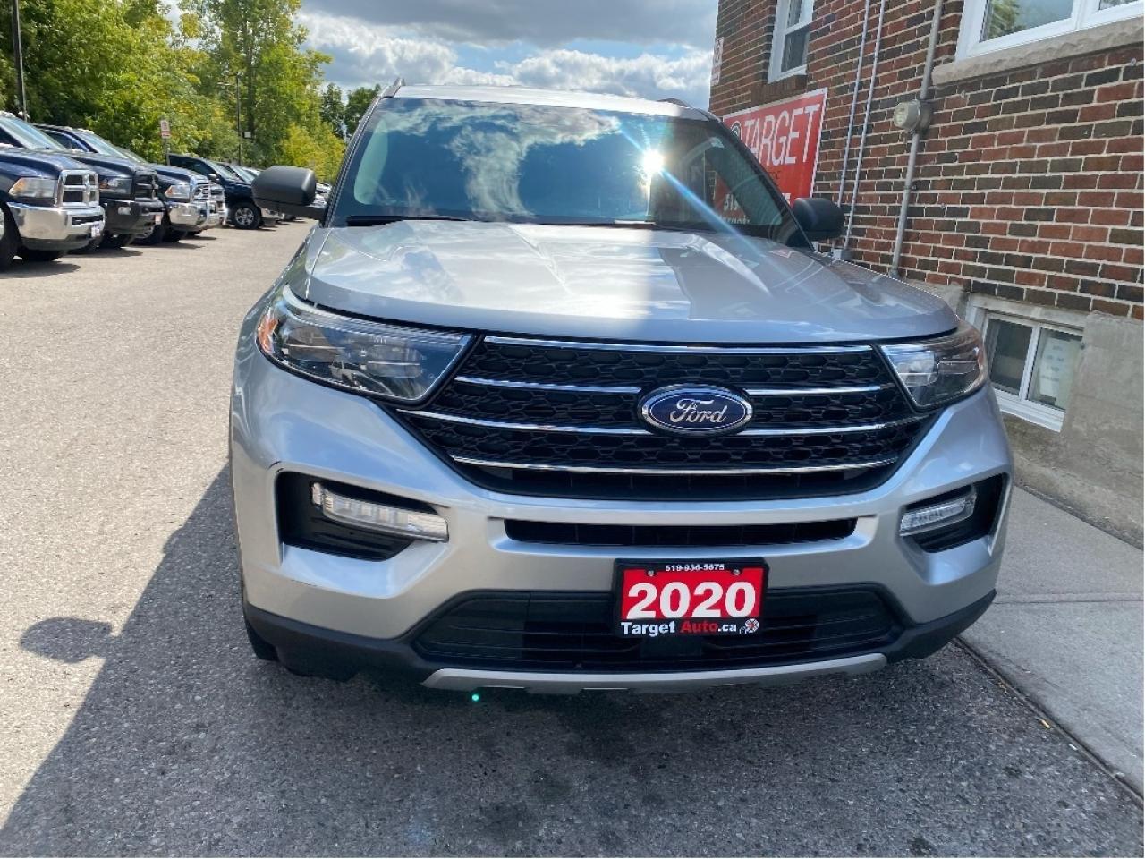 2020 Ford Explorer XLT Photo
