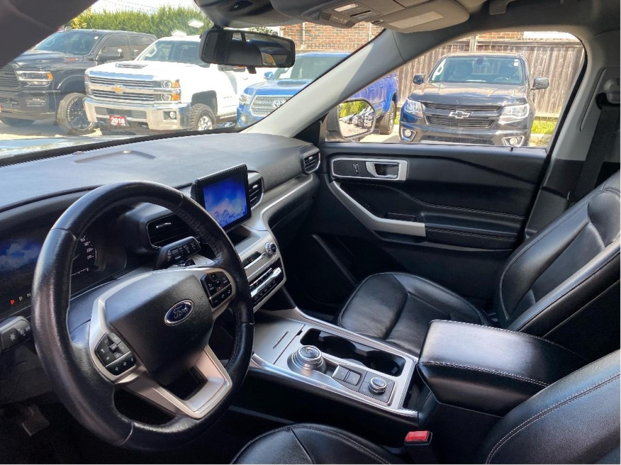 2020 Ford Explorer XLT Photo