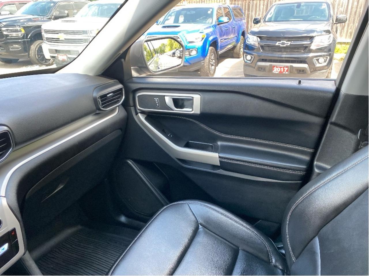 2020 Ford Explorer XLT Photo