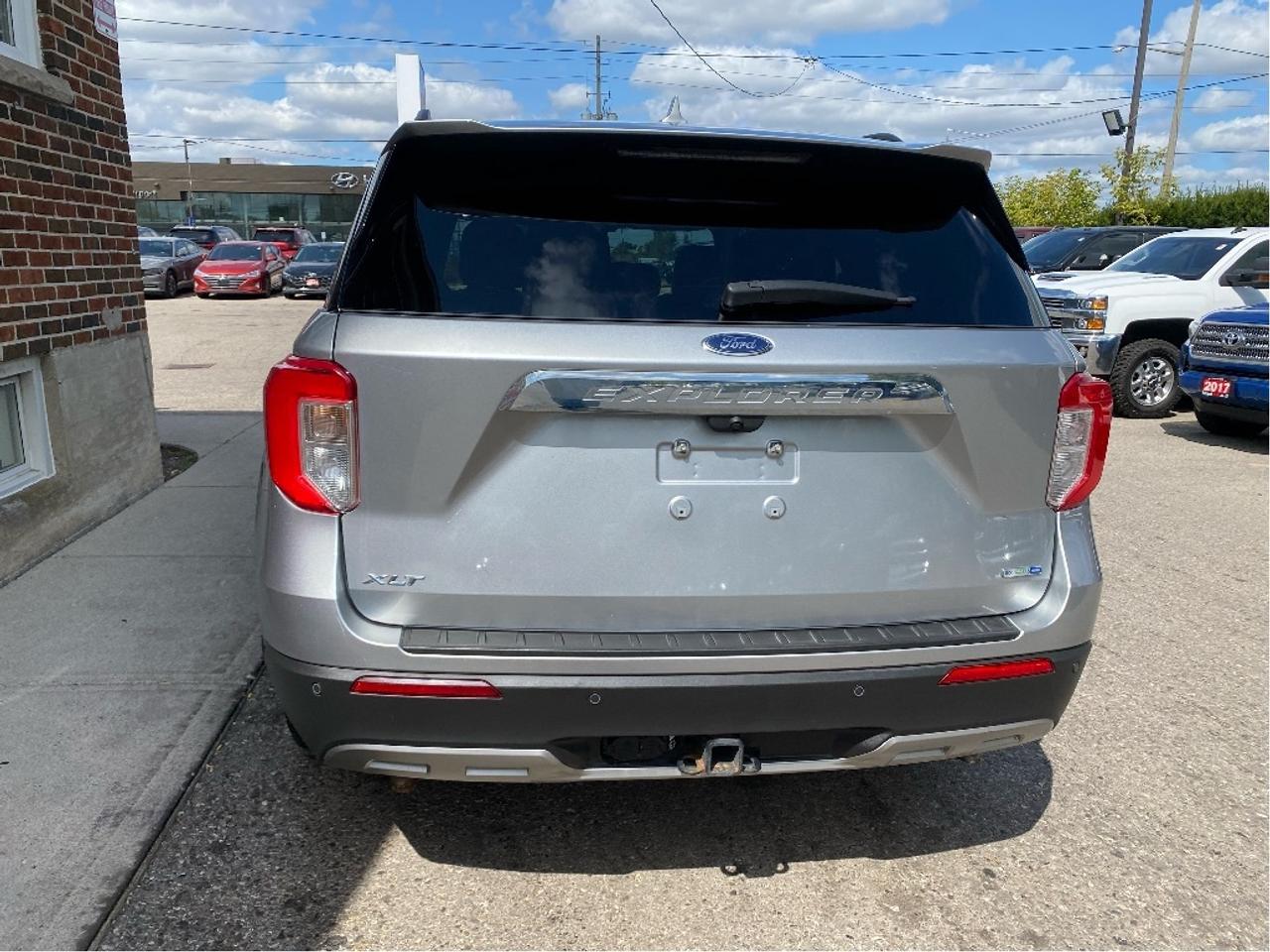2020 Ford Explorer XLT Photo