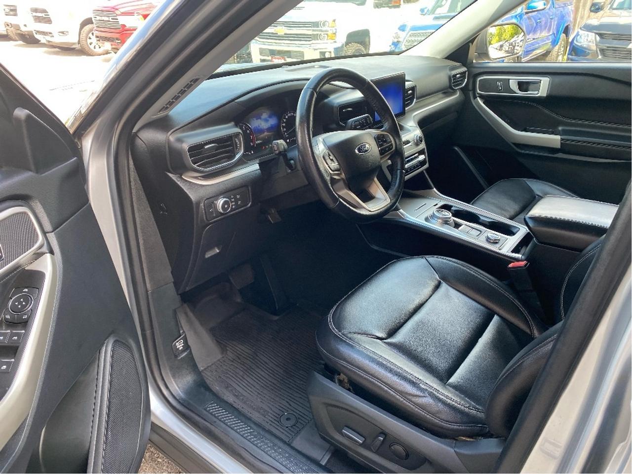 2020 Ford Explorer XLT Photo