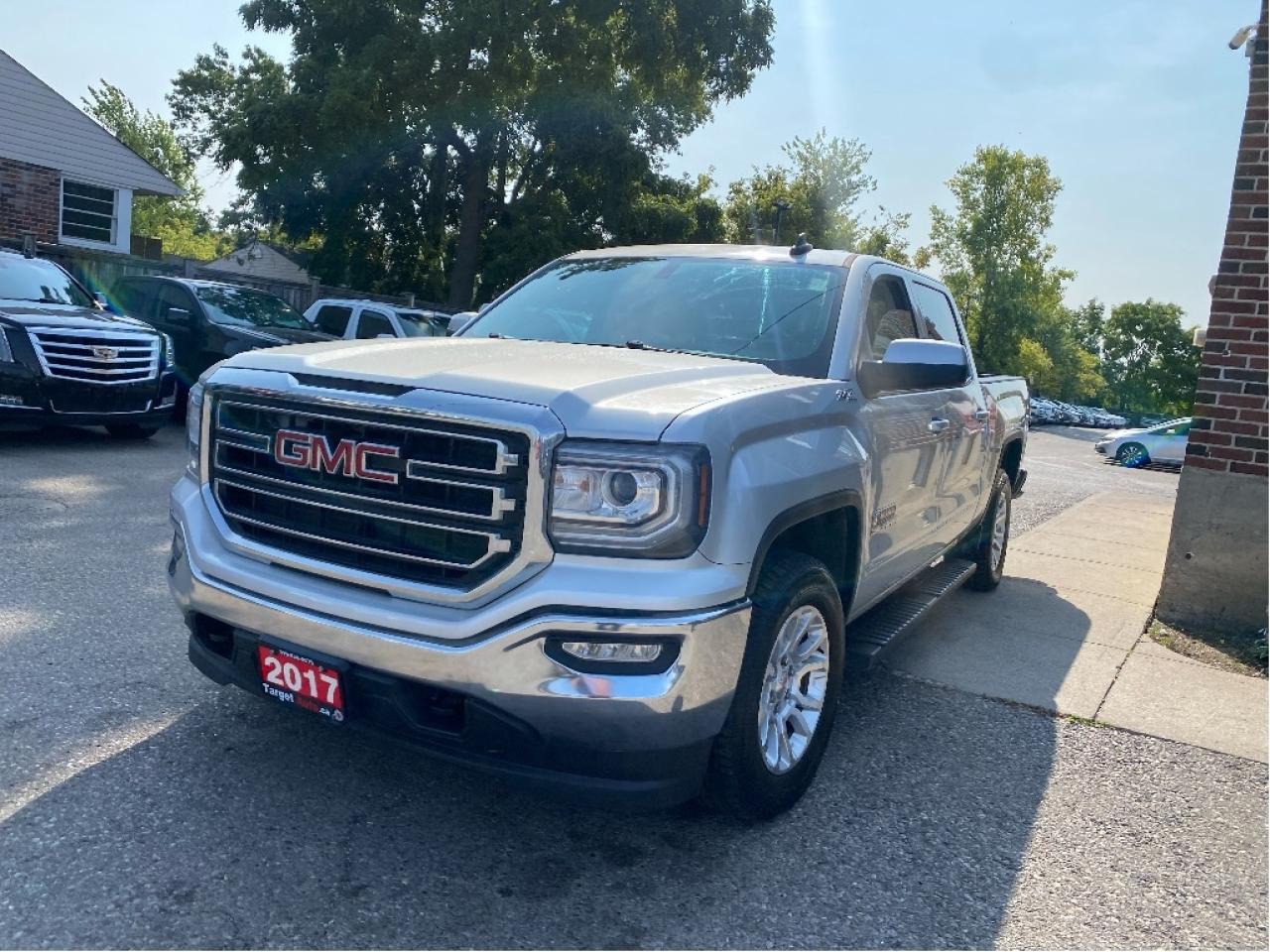 2017 GMC Sierra 1500 SLE Photo2