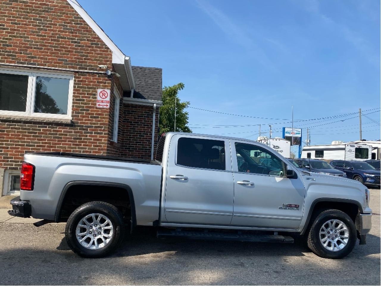2017 GMC Sierra 1500 SLE Photo