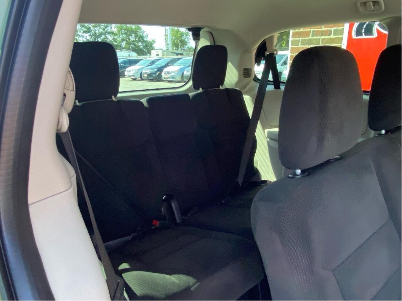 2016 Dodge Grand Caravan Low mileage, Very Well Maintained !! Photo