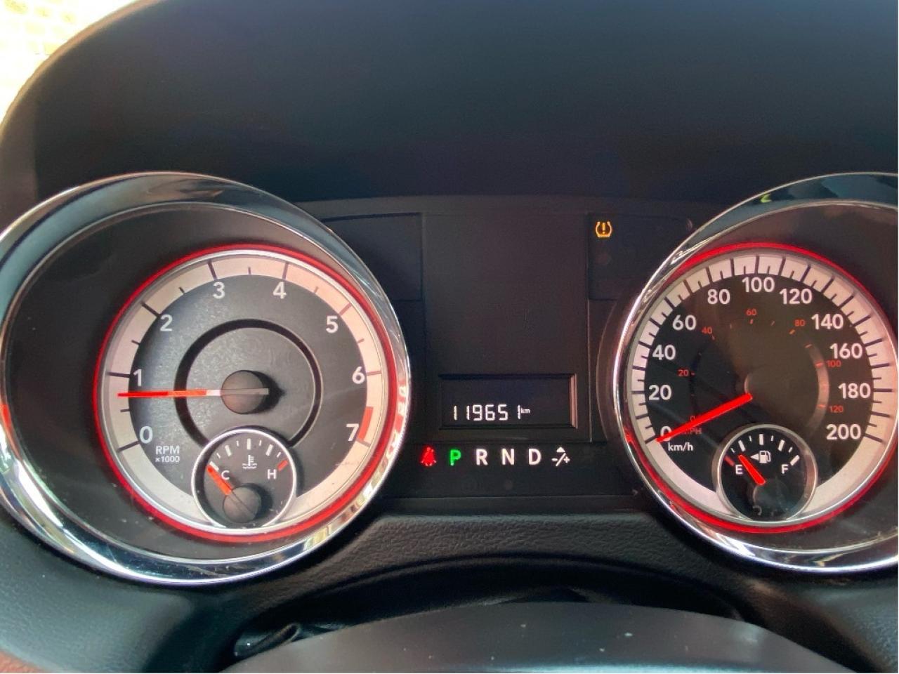 2016 Dodge Grand Caravan Low mileage, Very Well Maintained !! Photo