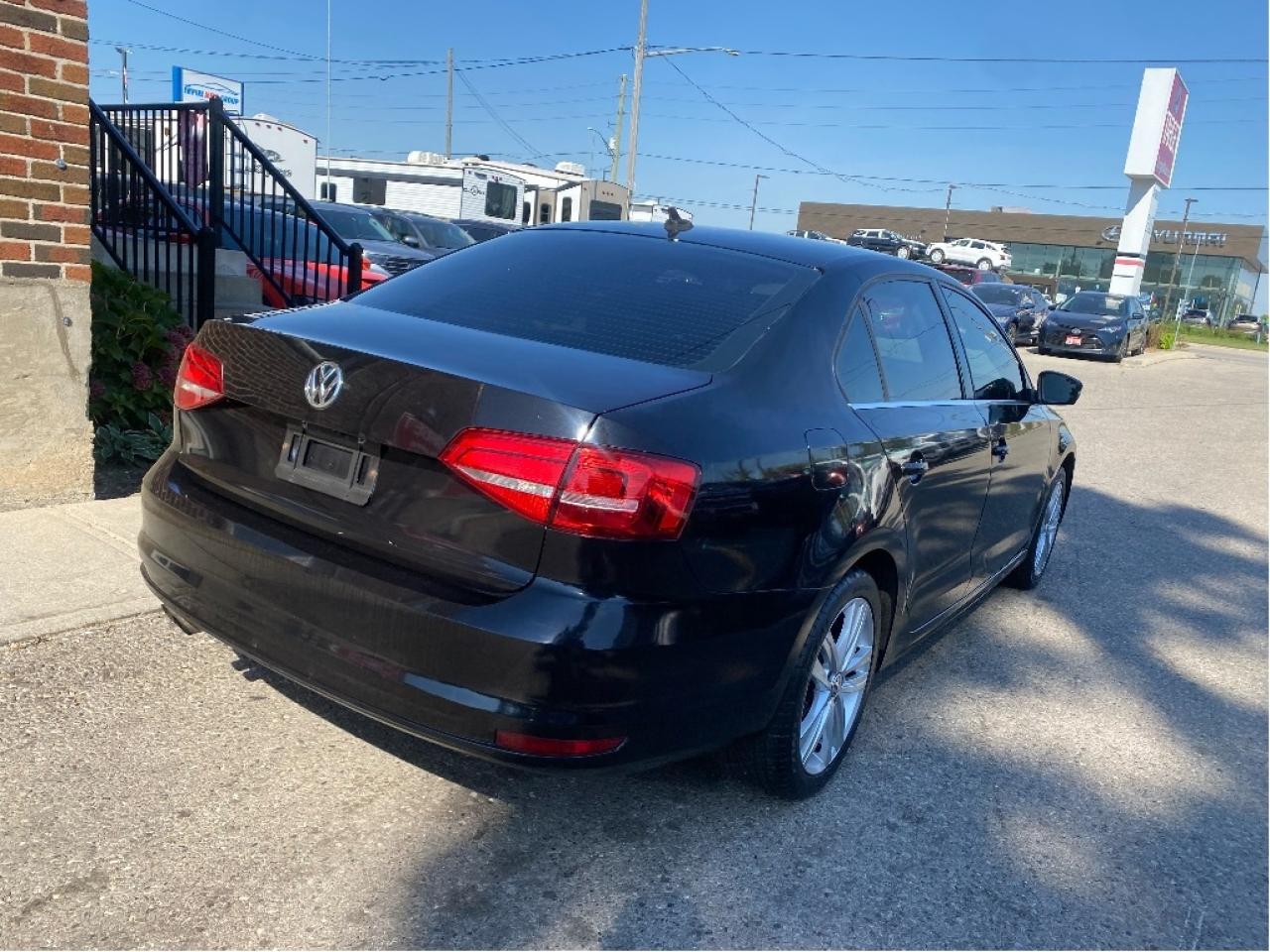 2015 Volkswagen Jetta Sedan Highline Photo