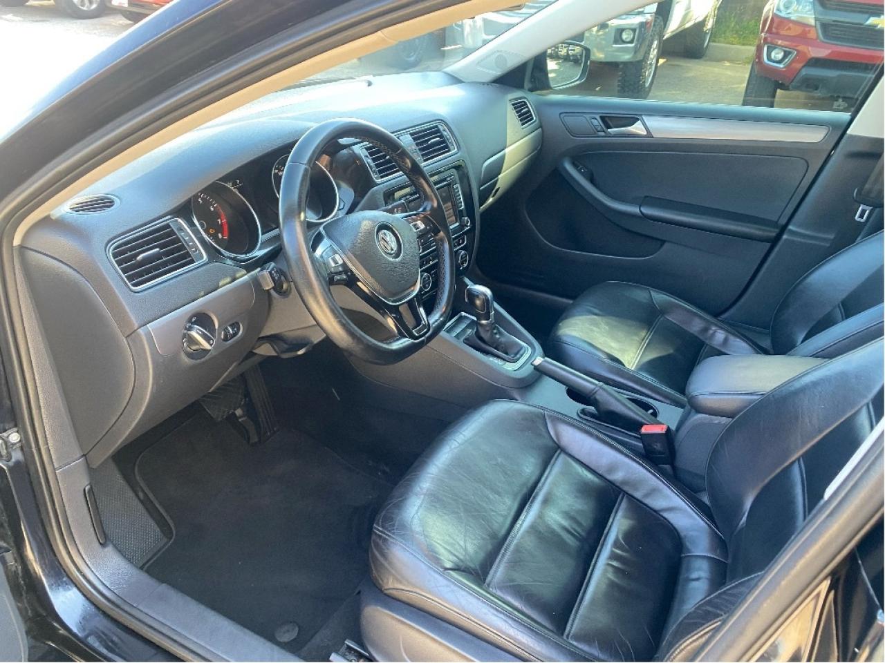 2015 Volkswagen Jetta Sedan Highline Photo