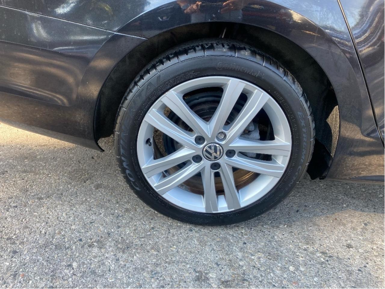 2015 Volkswagen Jetta Sedan Highline Photo