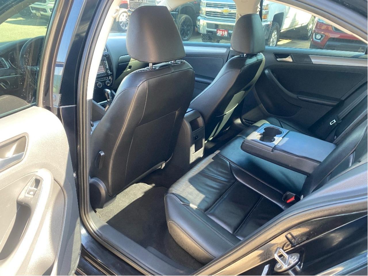 2015 Volkswagen Jetta Sedan Highline Photo