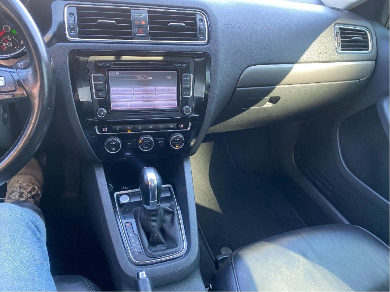 2015 Volkswagen Jetta Sedan Highline Photo