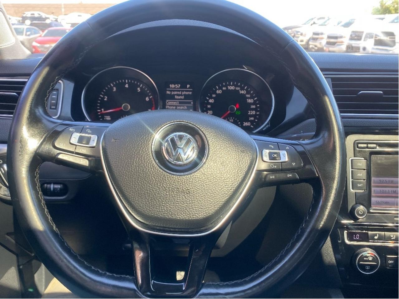 2015 Volkswagen Jetta Sedan Highline Photo