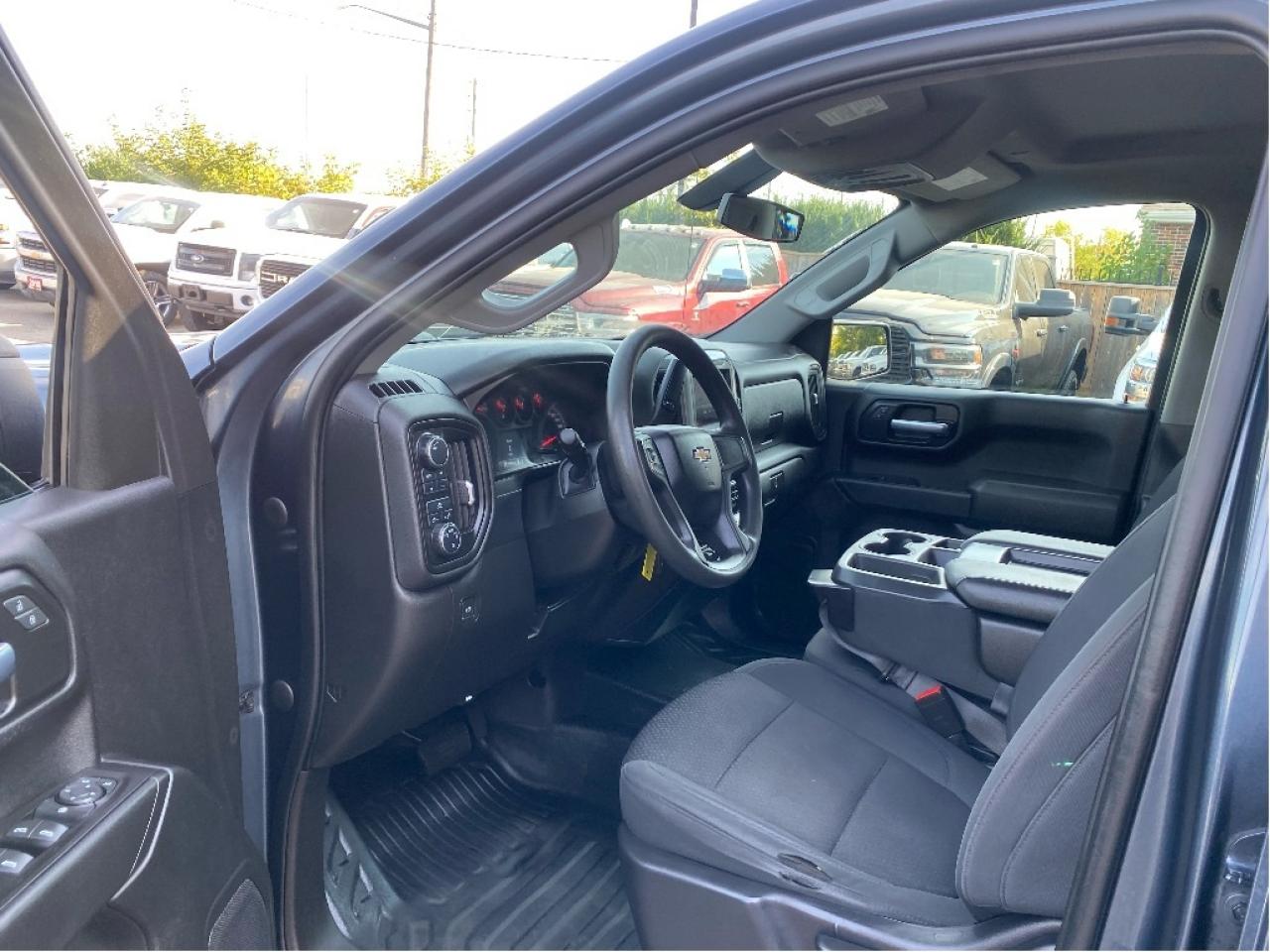 2021 Chevrolet Silverado 1500 No Accidents, Very Well Maintained, Drives Great ! Photo