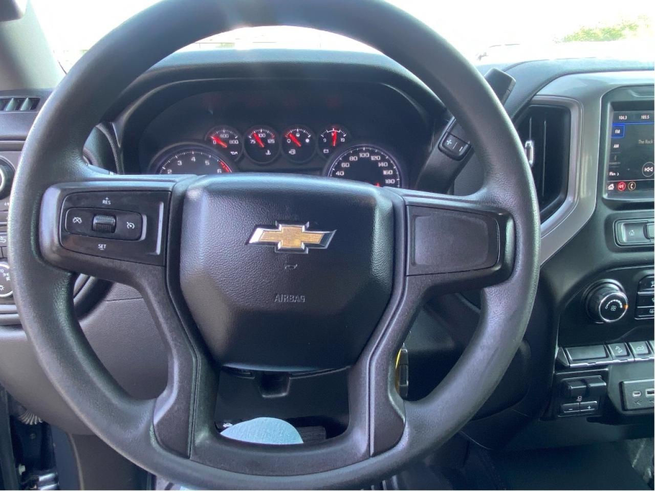 2021 Chevrolet Silverado 1500 No Accidents, Very Well Maintained, Drives Great ! Photo