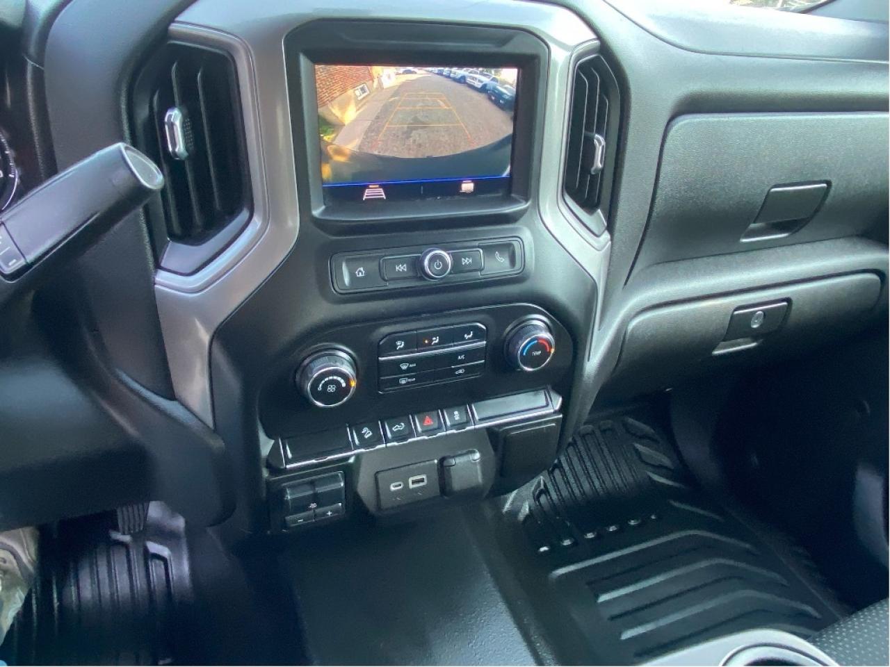 2021 Chevrolet Silverado 1500 No Accidents, Very Well Maintained, Drives Great ! Photo