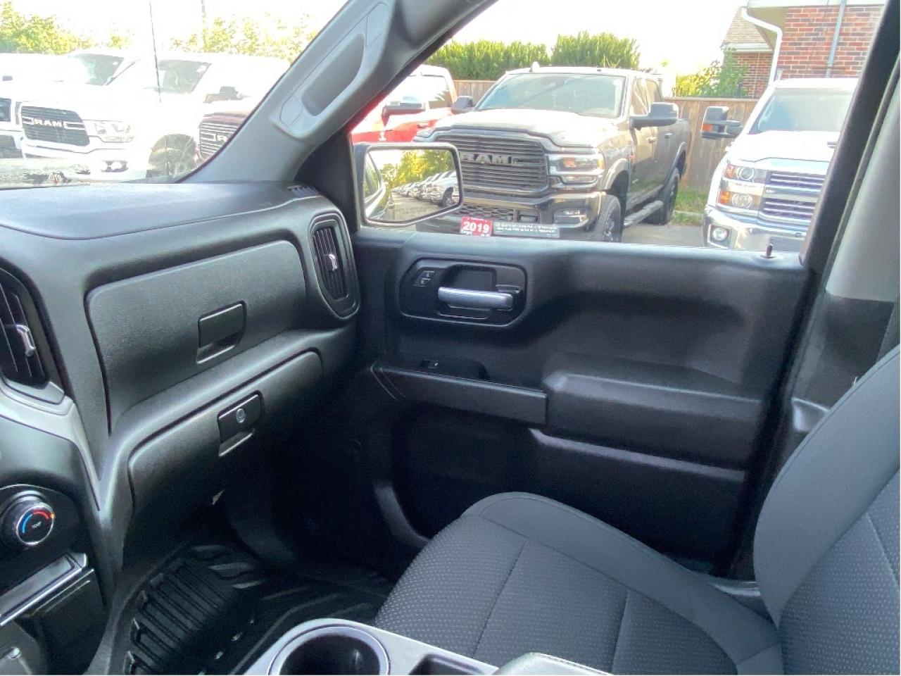 2021 Chevrolet Silverado 1500 No Accidents, Very Well Maintained, Drives Great ! Photo