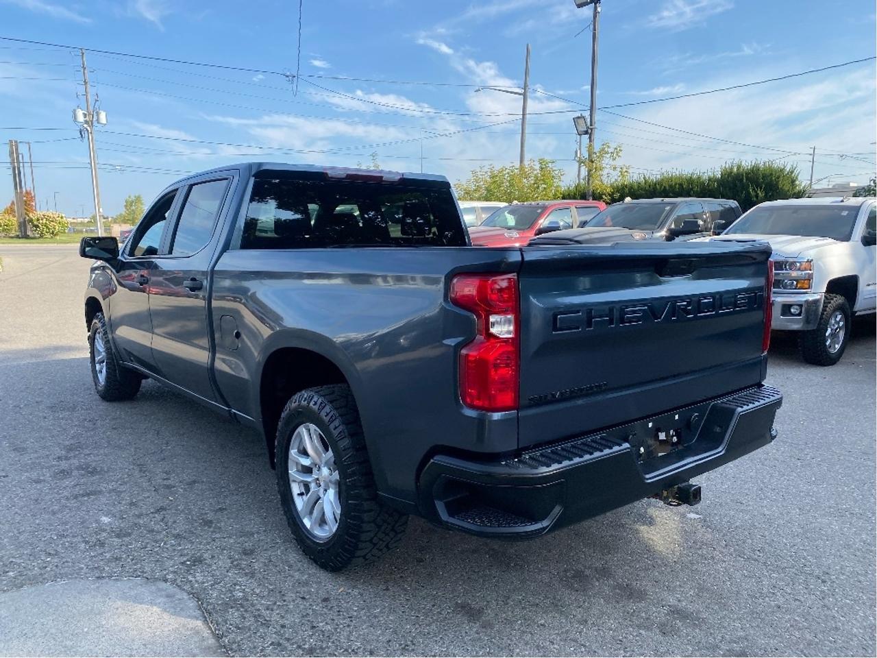 2021 Chevrolet Silverado 1500 No Accidents, Very Well Maintained, Drives Great ! Photo4