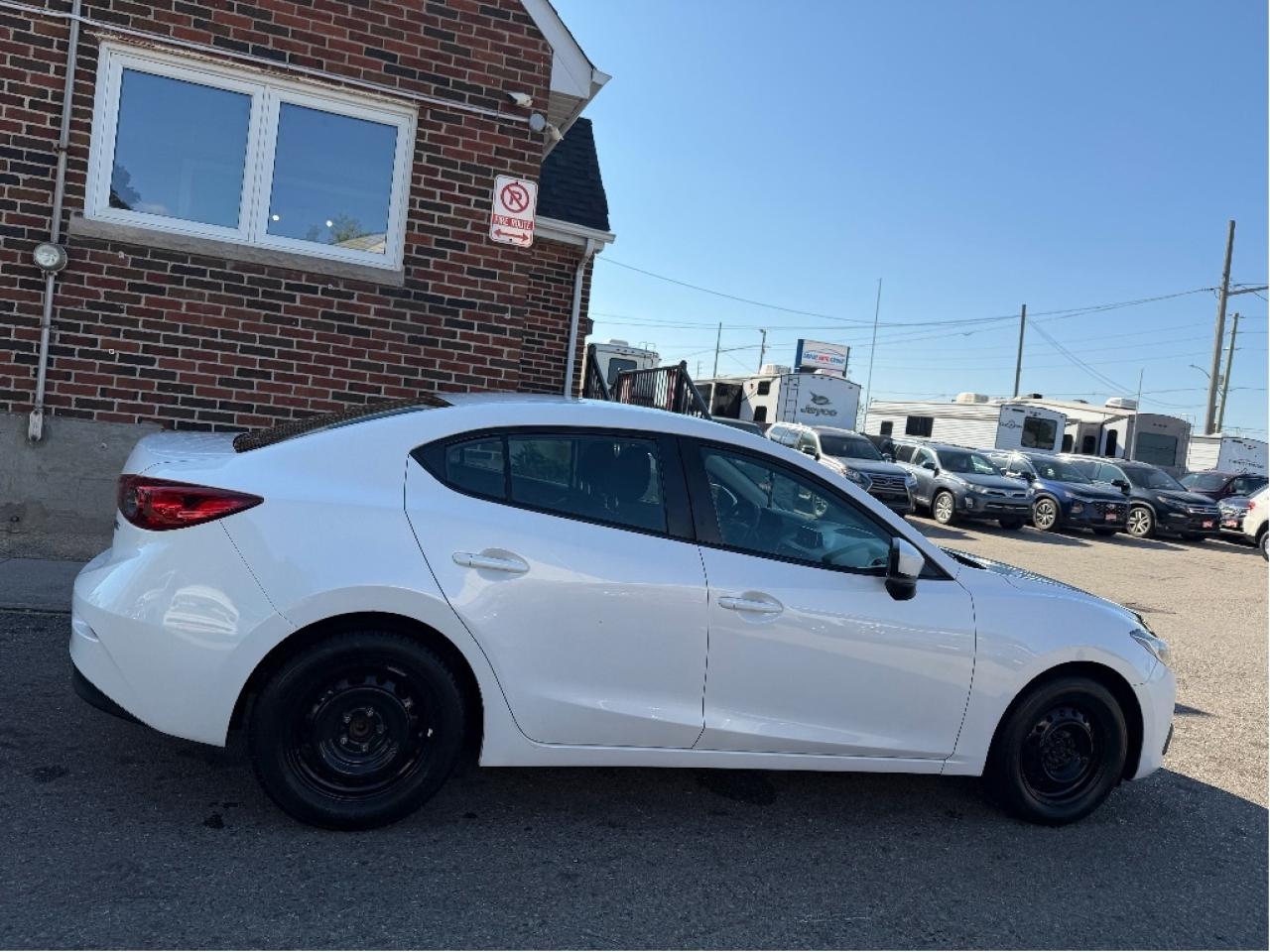2014 Mazda MAZDA3 GX-SKY Photo