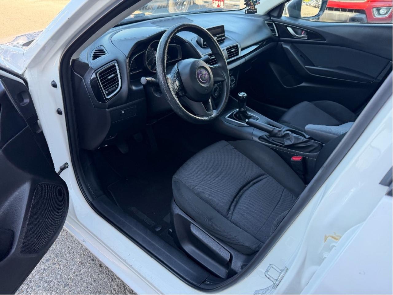 2014 Mazda MAZDA3 GX-SKY Photo