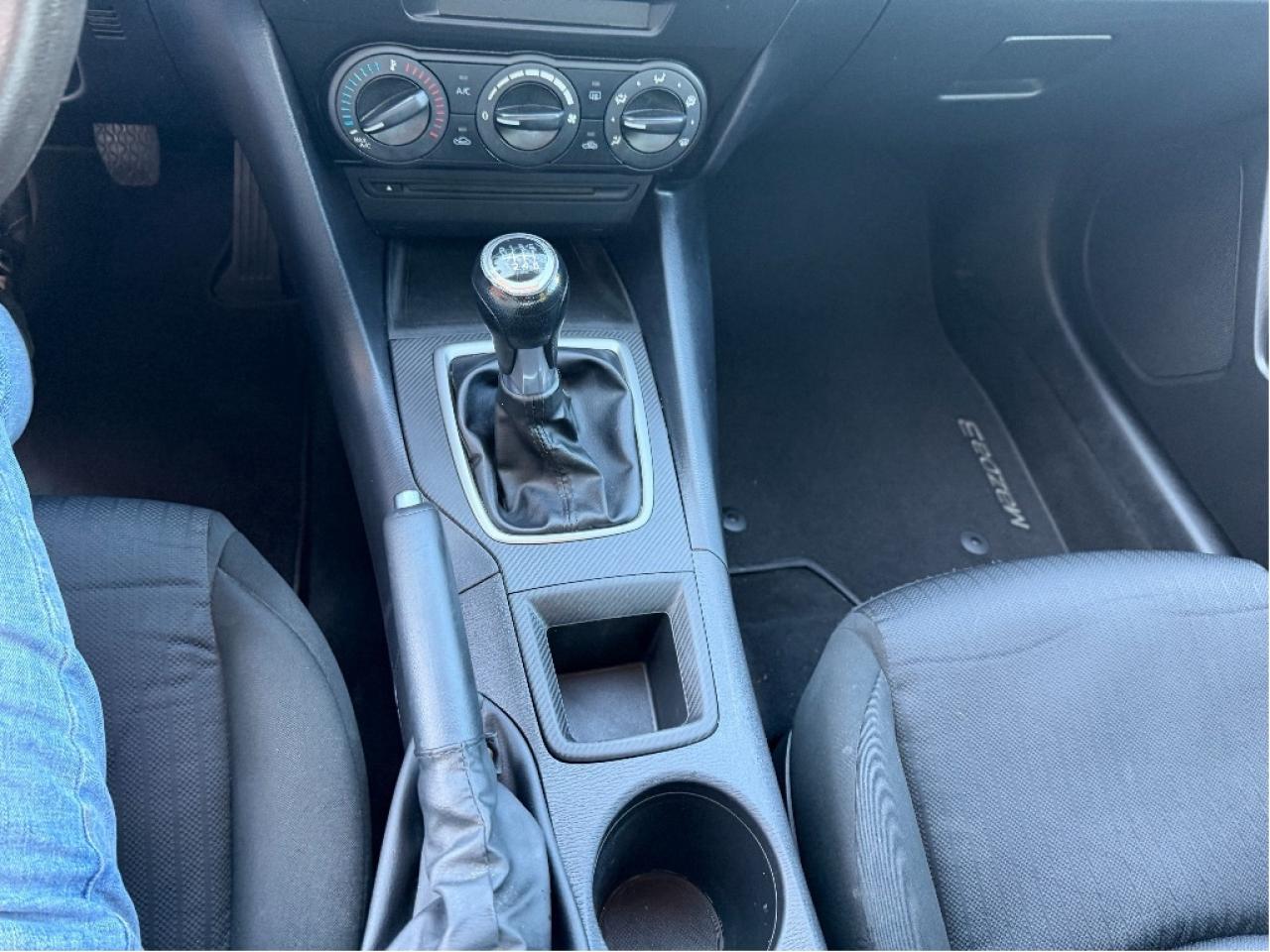 2014 Mazda MAZDA3 GX-SKY Photo