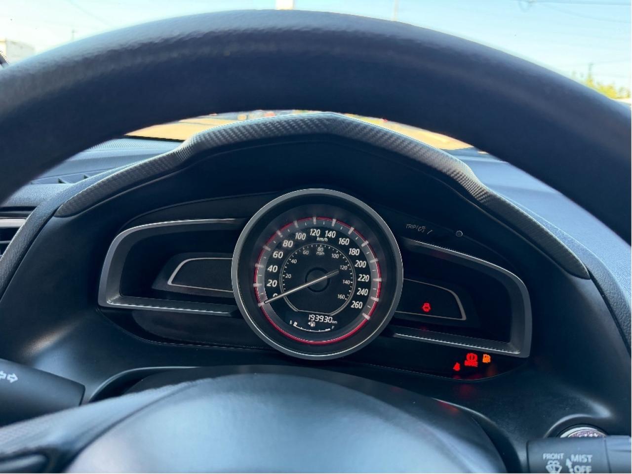 2014 Mazda MAZDA3 GX-SKY Photo