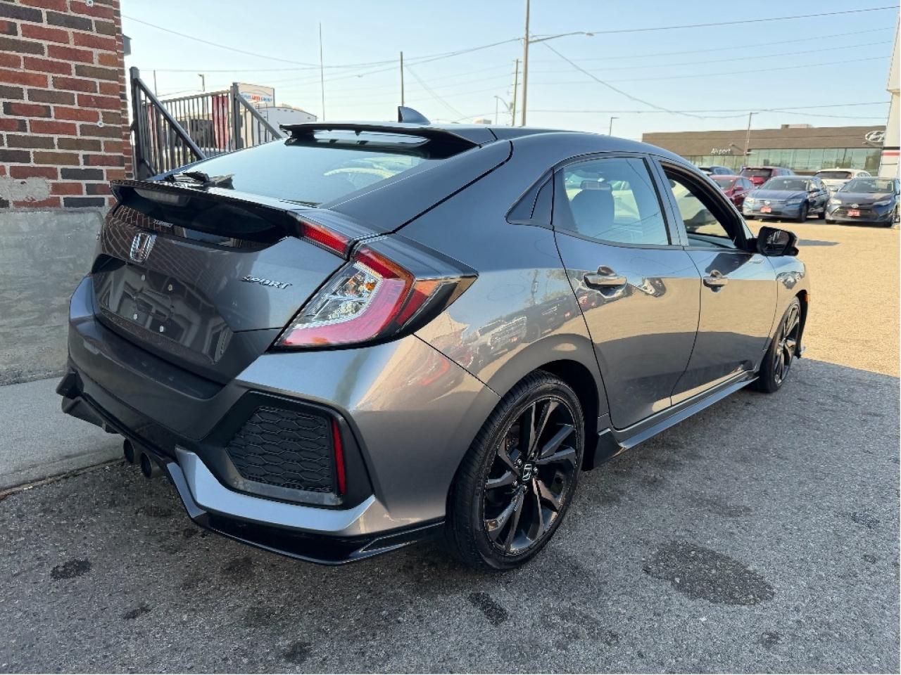 2017 Honda Civic Hatchback Sport Photo