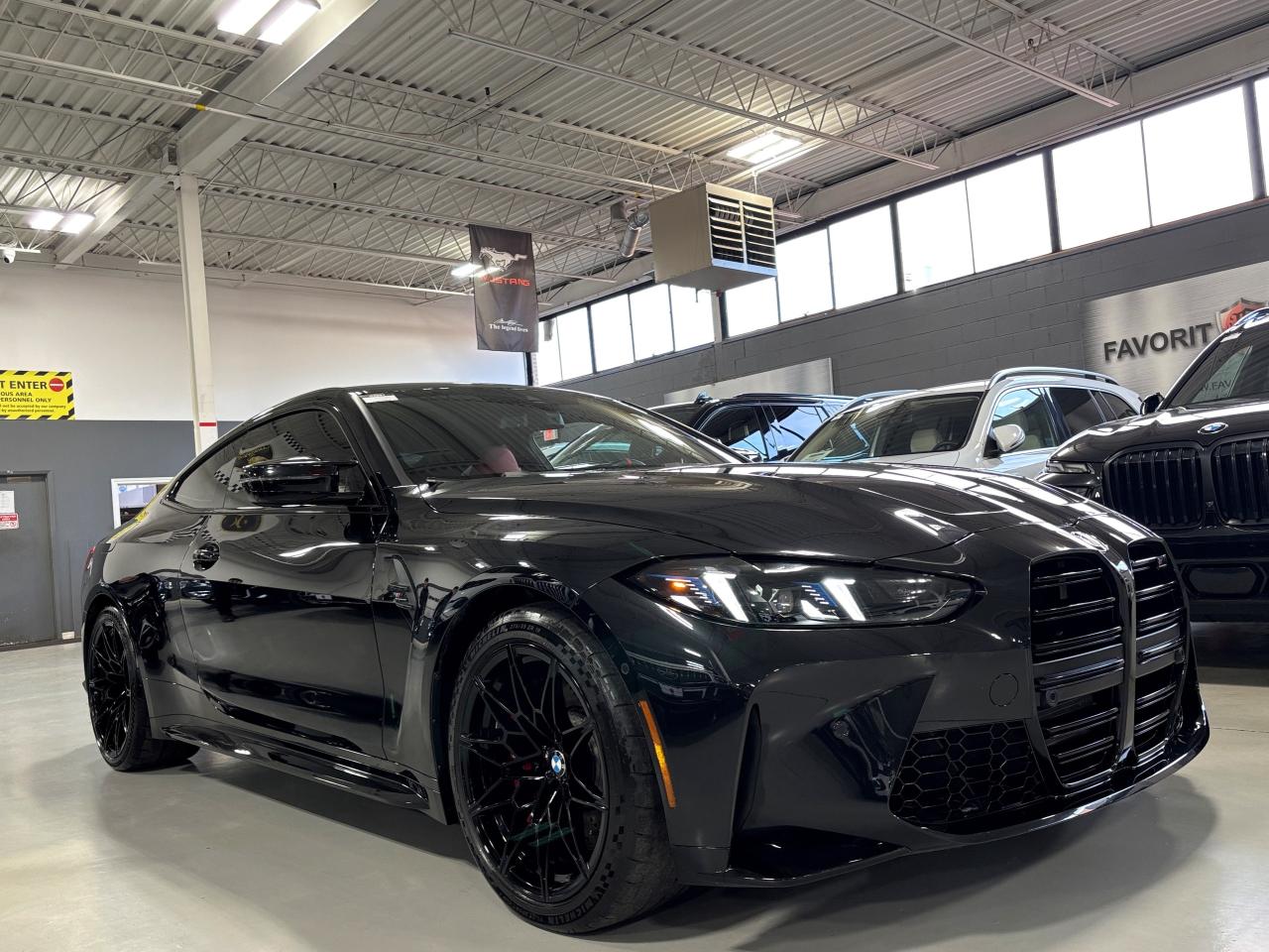 2025 BMW M4 Competition|COUPE|XDRIVE|AWD|CARBONROOF|REDSEATS|+ - Photo #2