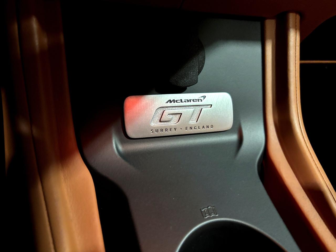 2020 McLaren GT COUPE | RWD | ELECTROCHROMIC ROOF | DIHEDRAL DOORS - Photo #29