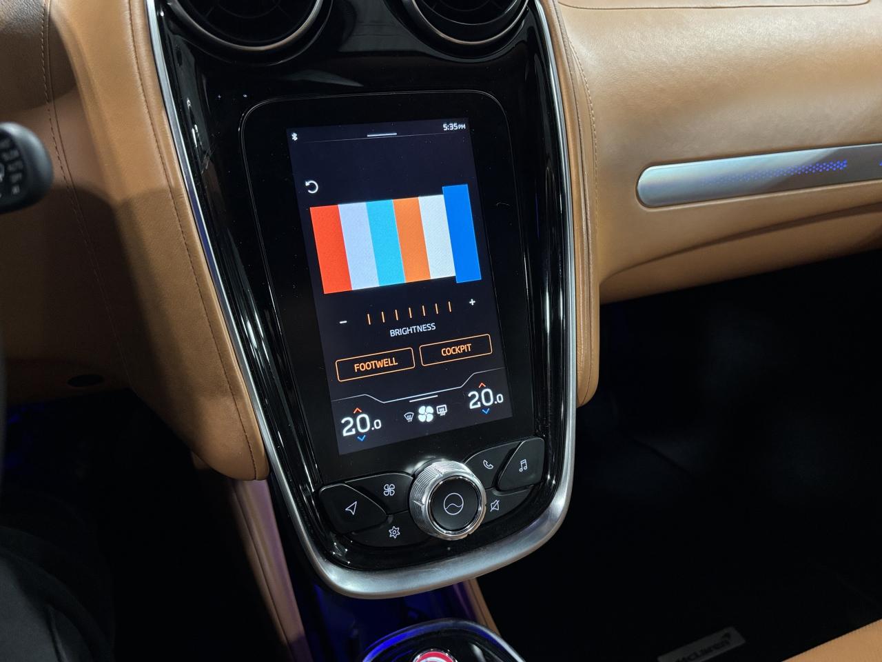 2020 McLaren GT COUPE | RWD | ELECTROCHROMIC ROOF | DIHEDRAL DOORS - Photo #34