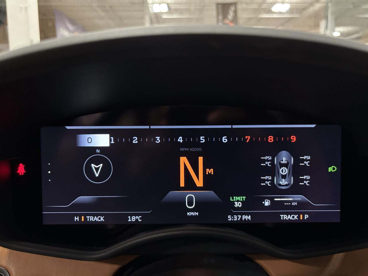 2020 McLaren GT COUPE | RWD | ELECTROCHROMIC ROOF | DIHEDRAL DOORS - Photo #44