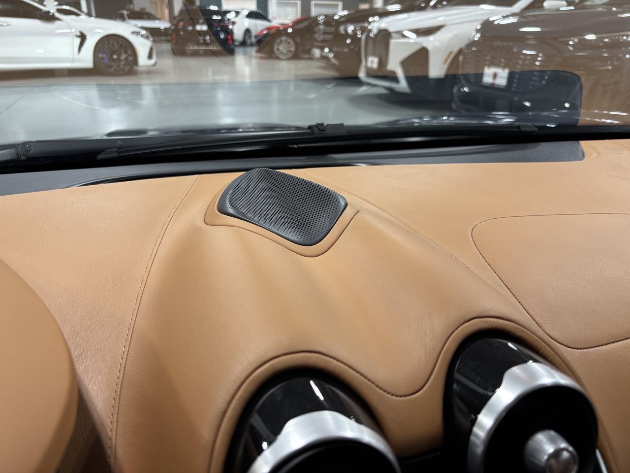 2020 McLaren GT COUPE | RWD | ELECTROCHROMIC ROOF | DIHEDRAL DOORS - Photo #45