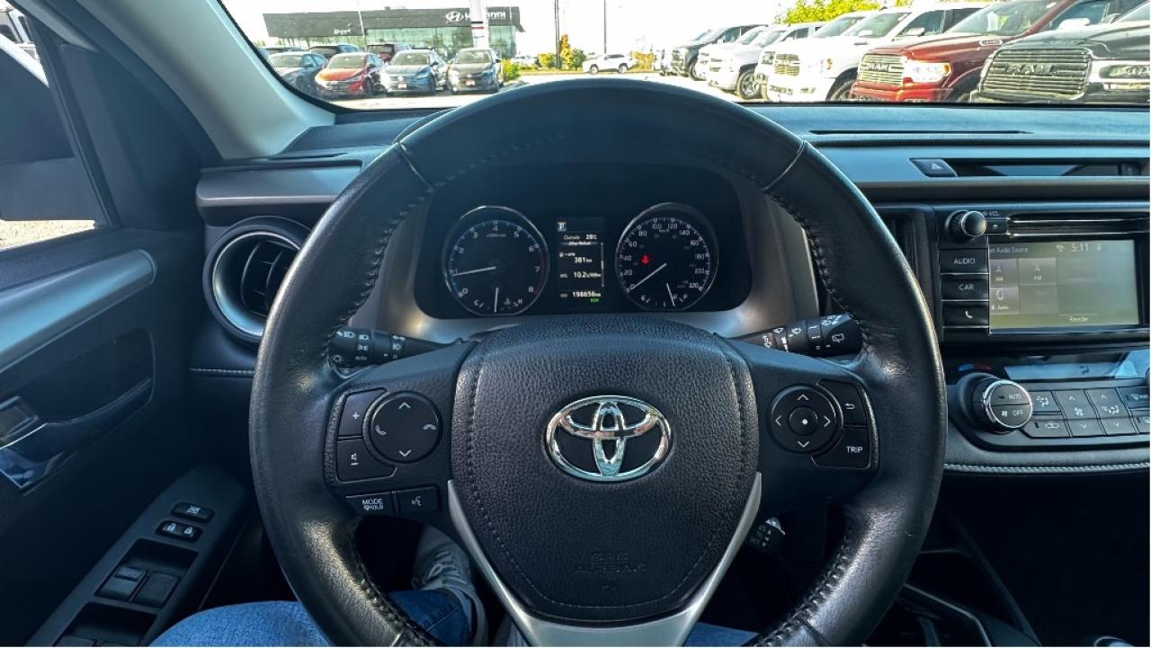 2016 Toyota RAV4 XLE, Mint Condition, Drives Great !! Photo