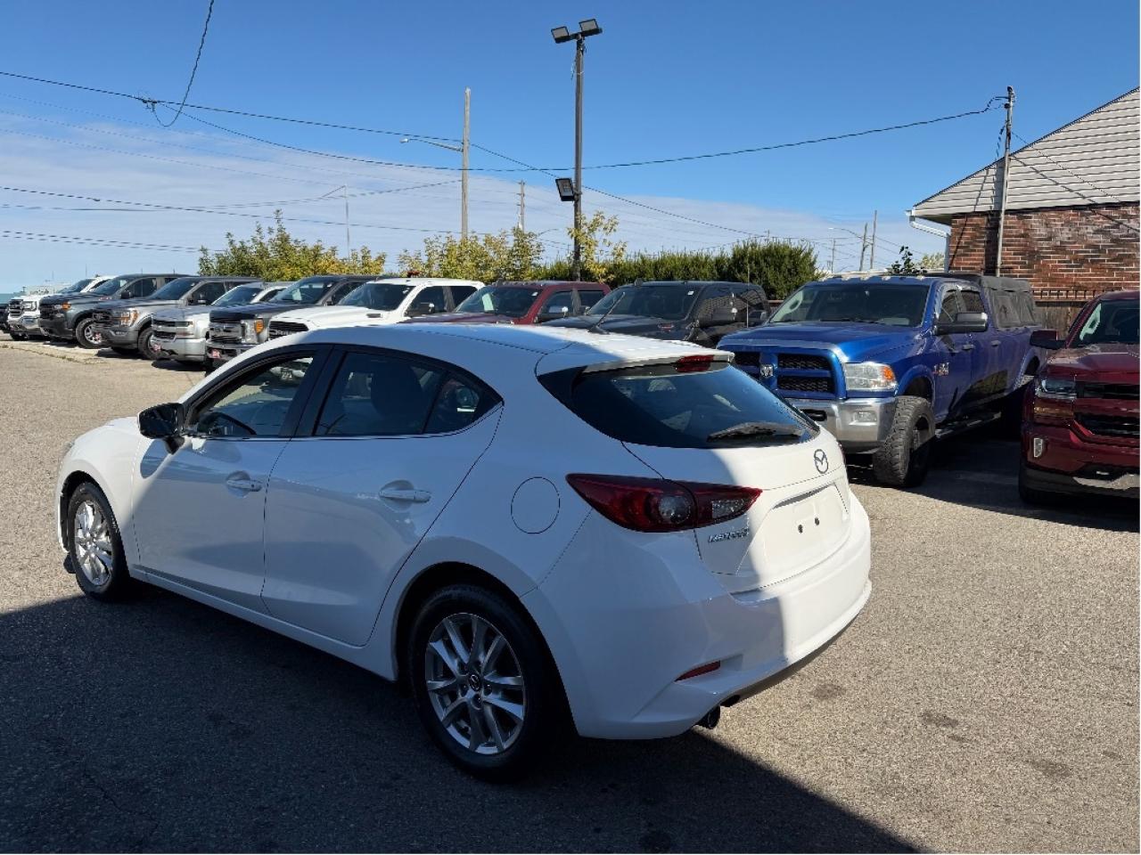 2017 Mazda MAZDA3 GS, Well Maintained, Drives Great !! Photo