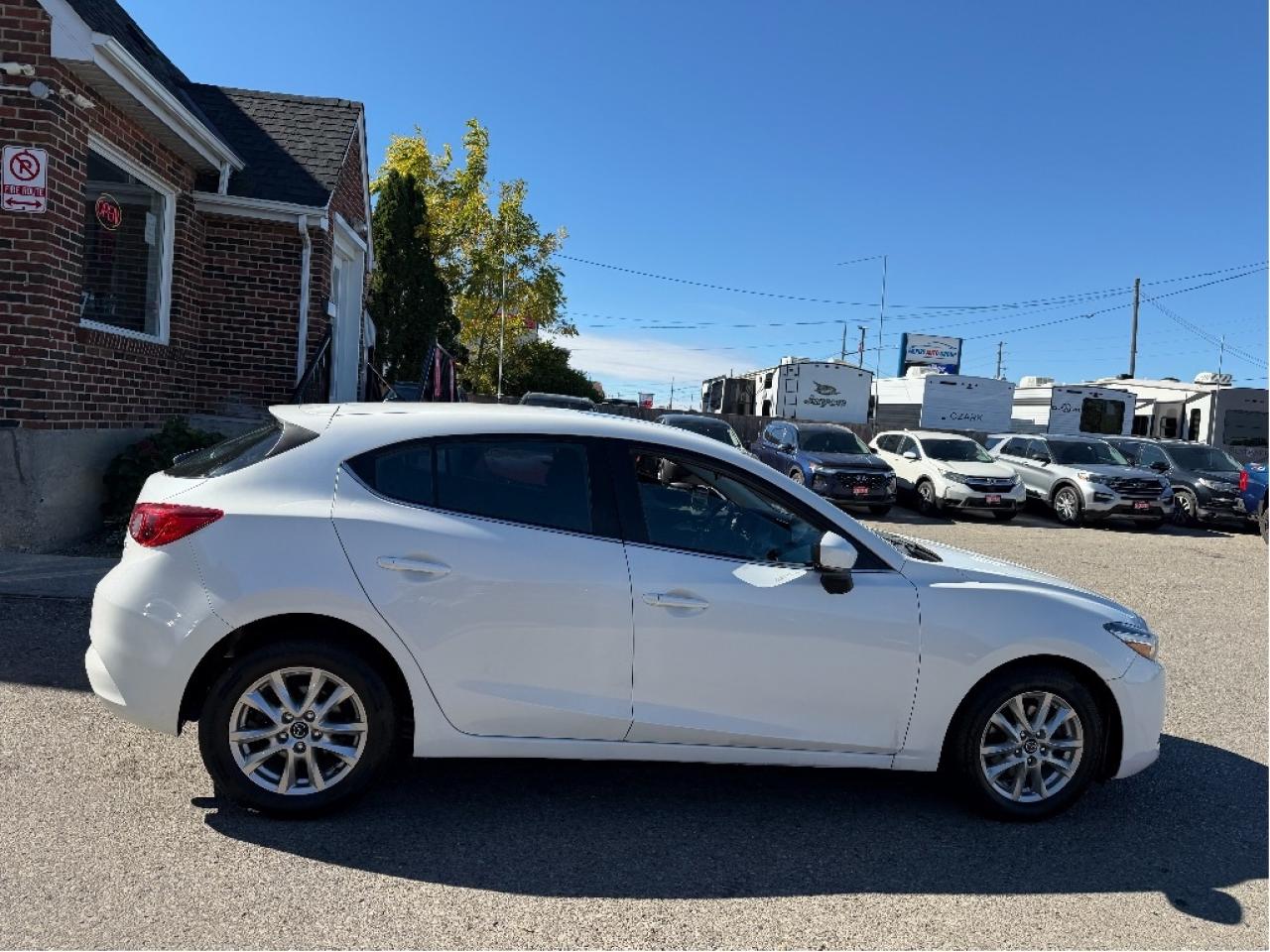 2017 Mazda MAZDA3 GS, Well Maintained, Drives Great !! Photo