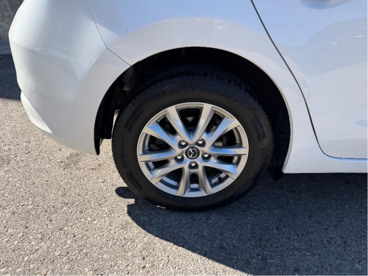 2017 Mazda MAZDA3 GS, Well Maintained, Drives Great !! Photo