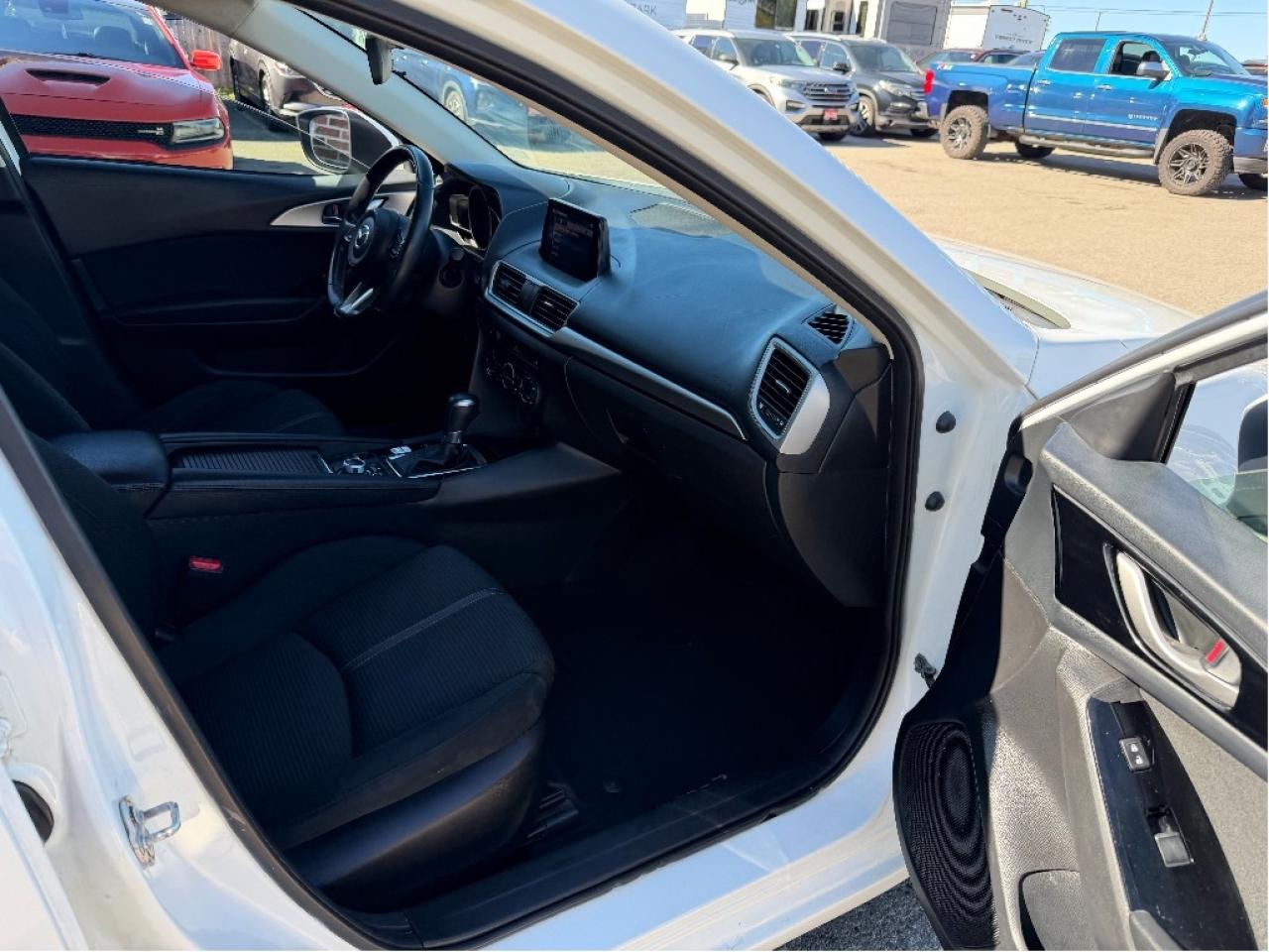 2017 Mazda MAZDA3 GS, Well Maintained, Drives Great !! Photo