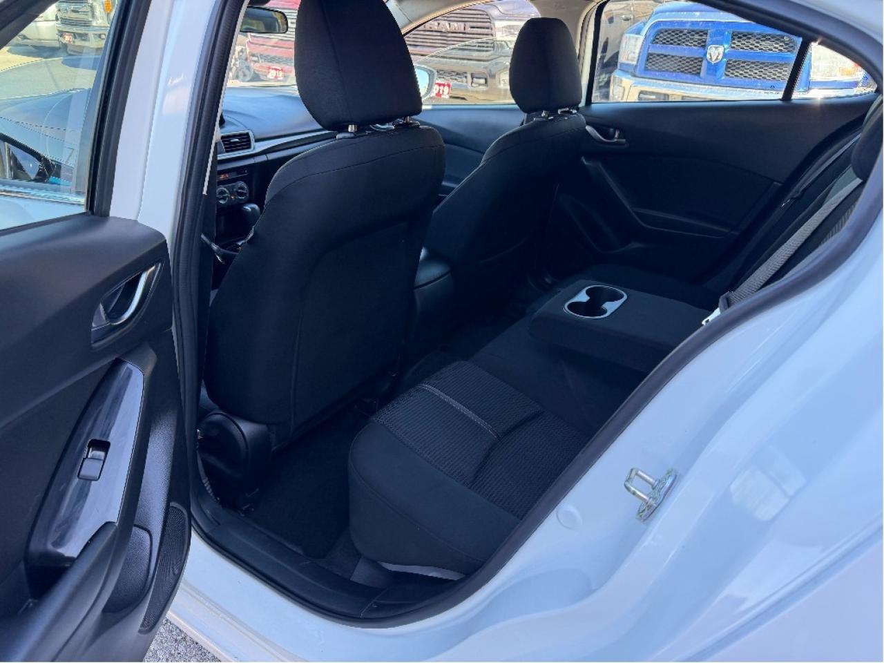 2017 Mazda MAZDA3 GS, Well Maintained, Drives Great !! Photo