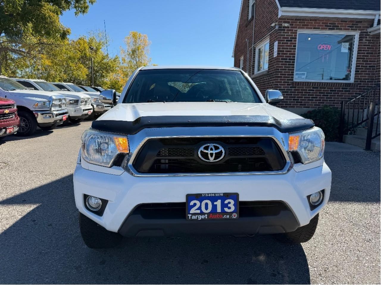 2013 Toyota Tacoma Leather, Navi, 2Sets of Tires W Rims, Drives Great Photo
