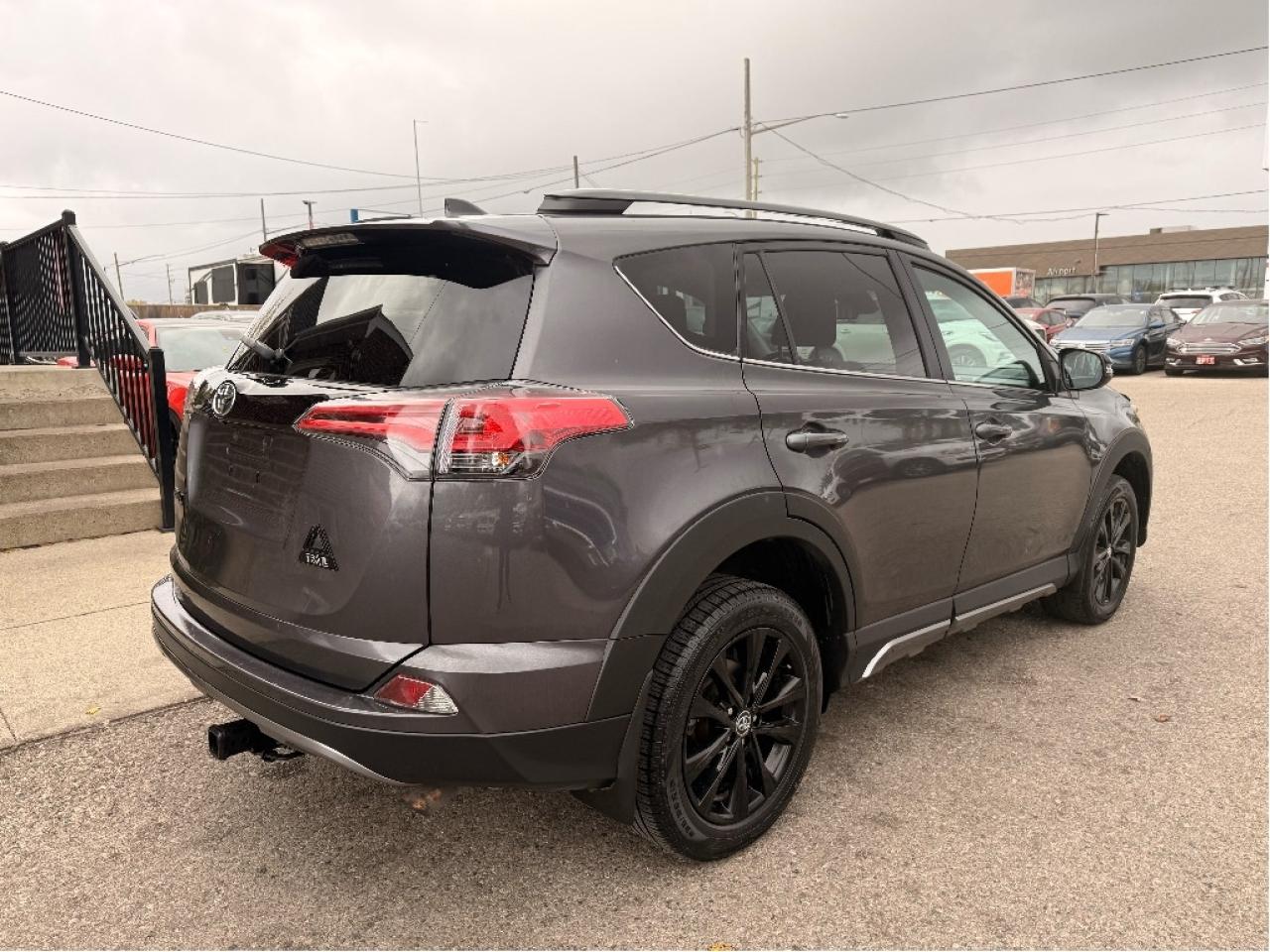 2018 Toyota RAV4 XLE Trail Edition, Very Well Maintained !! Photo